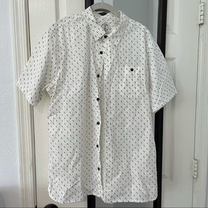 Short sleeve button up
